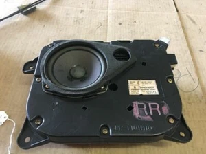 1999 LEXUS GS300 REAR PASSENGER SIDE SPEAKER 86150-30310 OEM - Picture 1 of 4