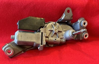 2011 2020 TOYOTA SIENNA REAR WIPER MOTOR LINKAGE 85130-08010 OEM - Image 1 of 4