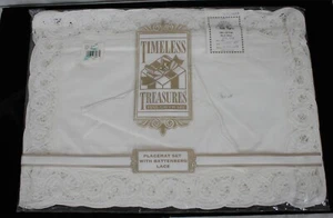 TIMELESS TREASURES BATTENBERG WHITE LACE PLACEMAT NAPKIN SET OF 4 NEW IN PACKAGE - Picture 1 of 3