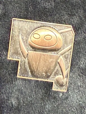 Prendedor rompecabezas misterioso 2023 Disney Parks Pixar Wall-E 15 aniversario comercio EVE  Foto 1 de 3