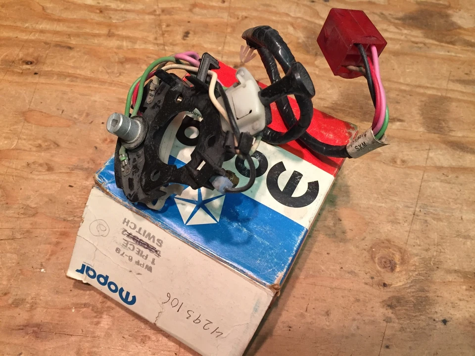 79 80 Dodge Omni Plymouth Horizon 1978 interruptor de intermitente Mopar 4293106 Foto 1 de 1