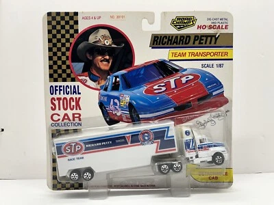 Richard Petty #43 NASCAR STP Road Champs Team Transport 1:87 Scale DieCast New - Image 1 of 4