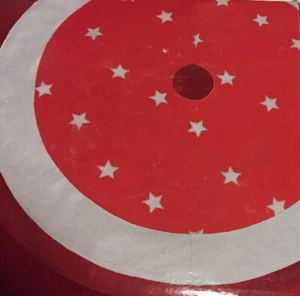 NEU großer 56" Weihnachtsbaum Rock rot mit grauen Sternen Samt gepolstert Urlaub - Bild 1 von 4