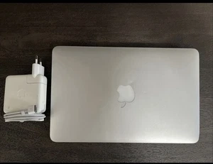 Apple MacBook Air A1370 / 11,6 pouces / Intel Core i7 / 4 Go RAM / 256 Go SSD ! - Photo 1/19