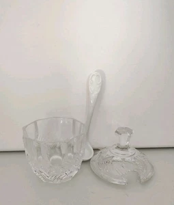 Tarro de condimentos de azúcar mermelada de cristal vintage de 4" de alto elegante con tapa con cuchara blanca - Imagen 1 de 10
