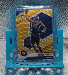 2020-21 Panini Mosaic Gold Wave Prizm Pacers Myles Turner #25 - Picture 1 of 2