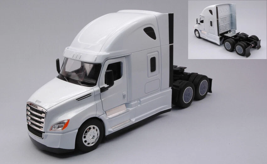 Modellino camion Welly FREIGHTLINER CASCADIA 1:32 truck lorry modellismo statico - Immagine 1 di 1