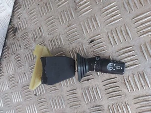 COMMODO Commande Volant Essuie Glace - FORD MONDEO I (1) CLIPPER PHASE I (2) - Picture 1 of 5