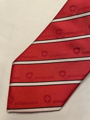 Corbata de seda para hombre Papillon Suiza roja con rayas blancas - 58” x 3” Foto 1 de 4