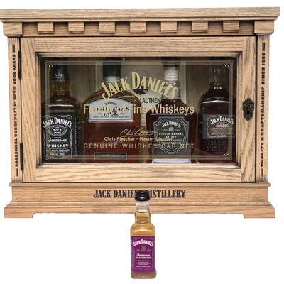 Jack Daniel’s Tennessee Blackberry 2025 Release Rare 50ml Mini Full/Sealed!!! - image 1 of 4