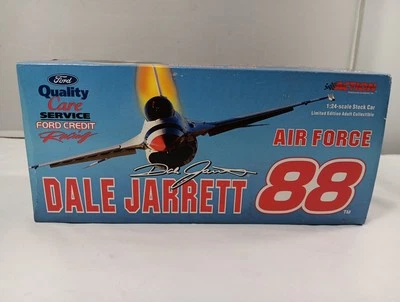 Action Racing 2000 - Dale Jarrett 88 Air Force Diecast Car 1:24 - limitado en caja Foto 1 de 4