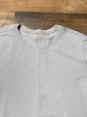 Vuori Tuvalu Tee Shirt Mens Blue Gray Training Performance Gym Lightweight - Image 1 of 4