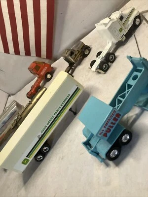 Diecast And Plastic Semi Lot Ertl, Tonka And Matchbox Ect - Imagem 1 de 4