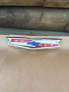 1956-1958 CHEVROLET TRUNK LID EMBLEM 3722450 NOS - Picture 1 of 10