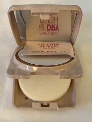 BeautiControl Perfecting Wet/Dry Finish Foundation Bronze Powder .53 Oz Compact - Image 1 of 3