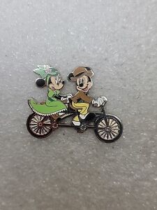 2015 Minnie et Mickey souris sur vélo construite pour deux broches 