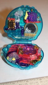 VTG 1996 Polly Pocket Bubbly Bath Sparkle Surprise Playset Bluebird Toys 90s - Picture 1 of 6
