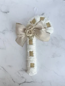 14" Candy Cane Christmas Wreath, Chunky Yarn  Holiday Door Decor - Picture 1 of 3