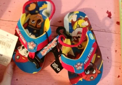 NEW NWT Light Up Paw Patrol flip flop sandals boys size 9/10 summer - Image 1 of 3
