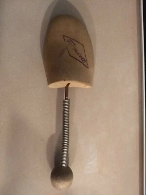 Guardián de forma de árbol de zapatos Formwell individual de madera tamaño 10 pequeño Alemania Occidental 8 pulgadas Foto 1 de 3