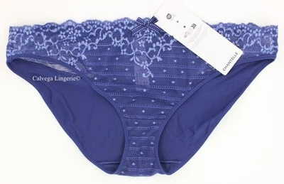 Bikini corto de encaje Chantelle 3087 "Rive Gauche", azul marino/azul claro (0X8) nuevo con etiquetas Foto 1 de 4