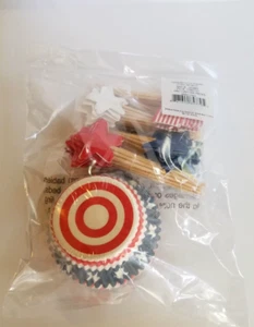 200 Count Fun Express PATRIOTIC Paper Baking Cups & Stars/Flags Topper/Pick - Picture 1 of 5