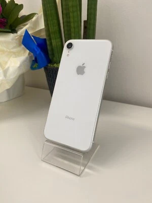 Apple iPhone XR - 64GB - 12 Mesi Garanzia (Sbloccato) - Immagine 1 di 2