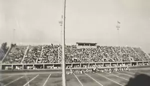 Stade de football années 1940 terrain foules de gens regardant photo originale P18b25 - Photo 1/19