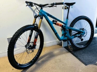 Yeti Cycles SB150, tamaño mediano. Turq. ruedas carbono Foto 1 de 4