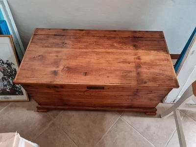 CASSAPANCA IN LEGNO OTTIME CONDIZIONI CON CHIAVE  - Immagine 1 di 4