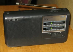 Sony ICF-38 Radio portatile AM/FM - Foto 1 di 7