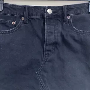 American Eagle Outfitters Distressed Hem Button Fly Denim Jean Skirt Size 8 - Picture 1 of 6