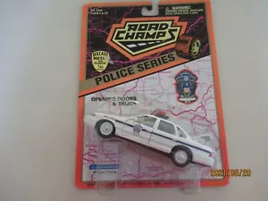 1:43 Road Champs Polizeiserie - Krone Victoria - weiß - versiegeltes Paket - Bild 1 von 2