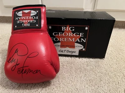 Guante de boxeo derecho firmado por George Foreman mini  Foto 1 de 4