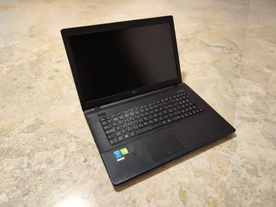 Portátil gaming ASUS E751JF-T2033H 17.3" 16 GB RAM GPU NVIDIA SSD Samsung - Imagen 1 de 4