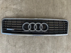 2000-2004 AUDI A6 QUATTRO 4.2L Front 4.2 Upper Hood Grille 4B3853651 - Picture 1 of 7