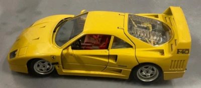 MODELLINO BURAGO 1:24 FERRARI F40 1987 GIALLA BBRUAGO COLLEZIONE - Immagine 1 di 4