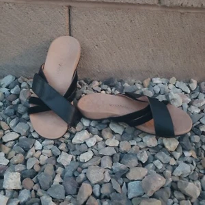 Vionic "Zarie" Black Smooth Leather and Suede Women's Sandals Shoes Size 6M - Picture 1 of 6