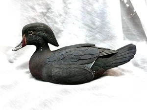 Pato de madera tallada firmado por Jim Palmer #12 resina 1981 12" de largo - Imagen 1 de 15