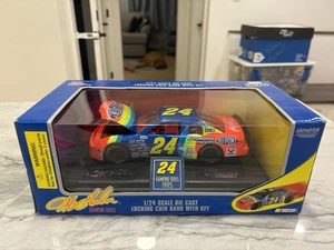 Jeff Gordon 1995 DuPont Rainbow Nascar 1/24 Diecast Racing Champions #24 Bank - Foto 1 di 3