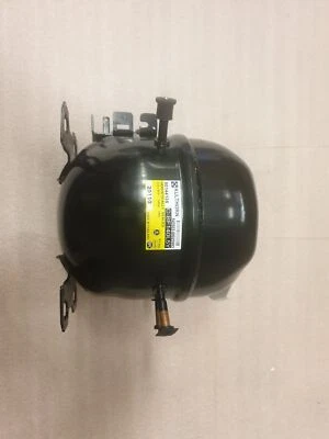 COMPRESSOR KULTHORN C-BF140L6Y R134a 220-240v DMS0A00100 Daewoo Part - image 1 of 2