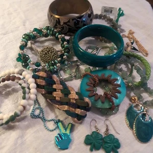 Green Jewelry Lot - Bild 1 von 10
