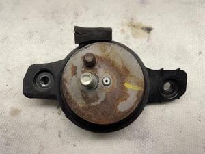 OEM 2017-2023 SUBARU IMPREZA 2.0 Front RH Passenger Mount Bracket 41022FL00A - Bild 1 von 5