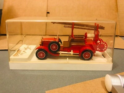 1/43 VINTAGE SOLIDO #4403 1930 CITROEN C4F CAMIÓN ESCALERA CAMIÓN ROJO Foto 1 de 4