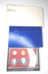 Lote de dos 1980 1983 EE. UU. Juegos de monedas sin circular como nuevos dos en estuche rígido 24 monedas - Imagen 1 de 8