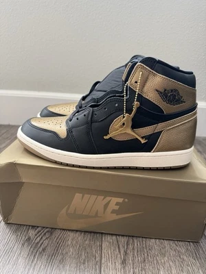 Jordan 1 ретро высоты Og черный и золотой размер 10,5 совершенно новый - Изображение 1 из 4