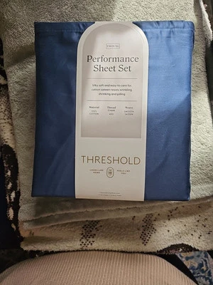 Twin XL PERFORMANCE SHEET SET silky soft and easy-to-care-for, cotton sateen  - Image 1 of 4