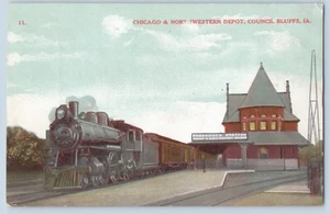 Tarjeta postal Council Bluffs Iowa IA Chicago & Northwestern Train Railroad Depot 1909 - Imagen 1 de 2