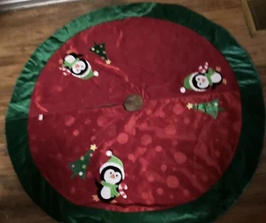 Christmas Tree Skirt With Penguins Green Lining 48” - Picture 1 of 2