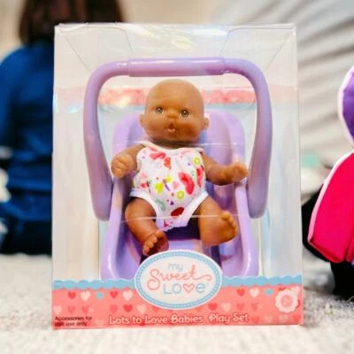 My Sweet Love Lots to Love Babies Juego Muñeca Púrpura Asiento de Coche Afroamericano  Foto 1 de 4